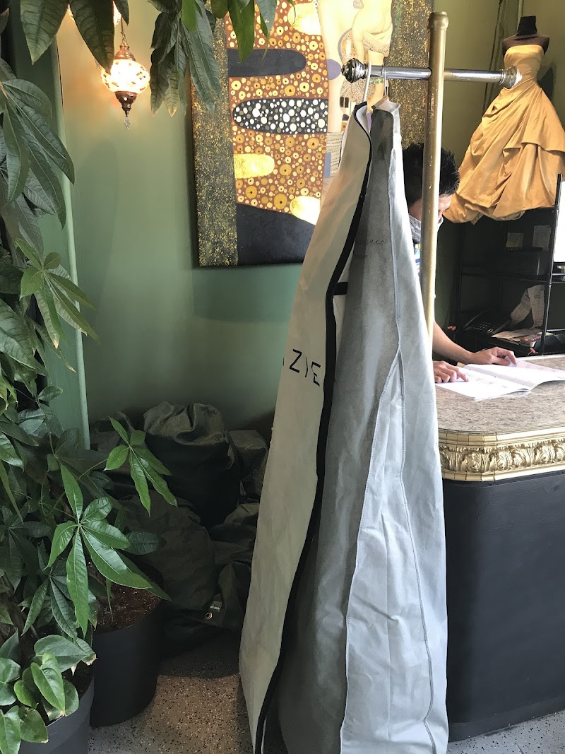 SoCo Cleaner & Alterations - Laundromat in Austin