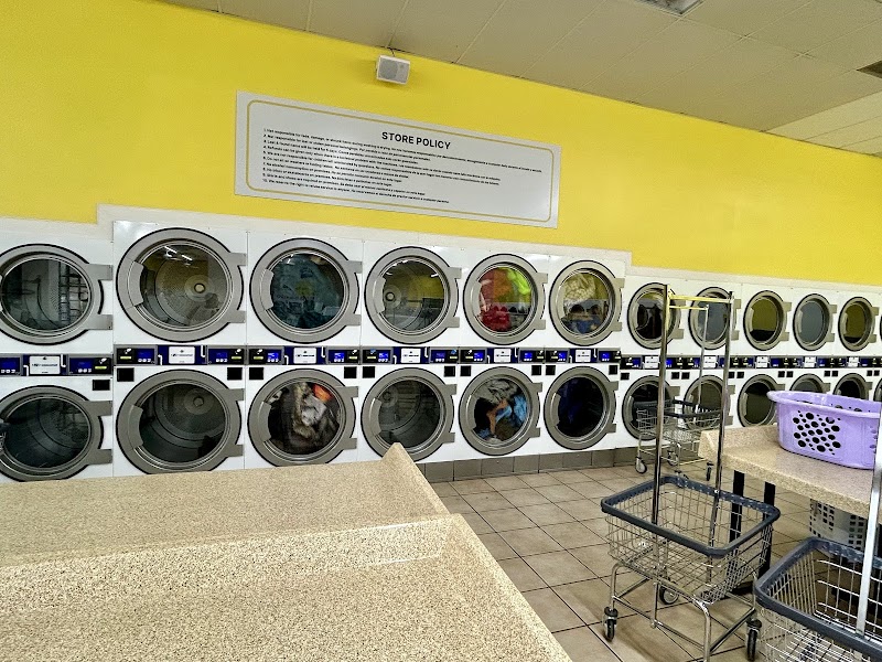 Universal Washateria - Laundromat in Houston